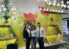 Safaa, Emanuella and CEO Sergio Morgillo of the Italian Arte di Murano brought custom made lighting and decor pieces of Murano glass. It was their first time at the fair in Paris.