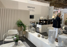 The outdoor stand of Blomus.