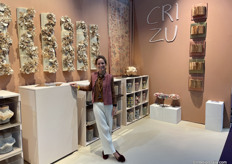 Anna Bonino of the brand Crizu showcased art pieces made from old books with beautiful patina's. By folding the pages different shapes can be made.