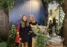 Sonja Quandt, from the same company name, with her daughter.